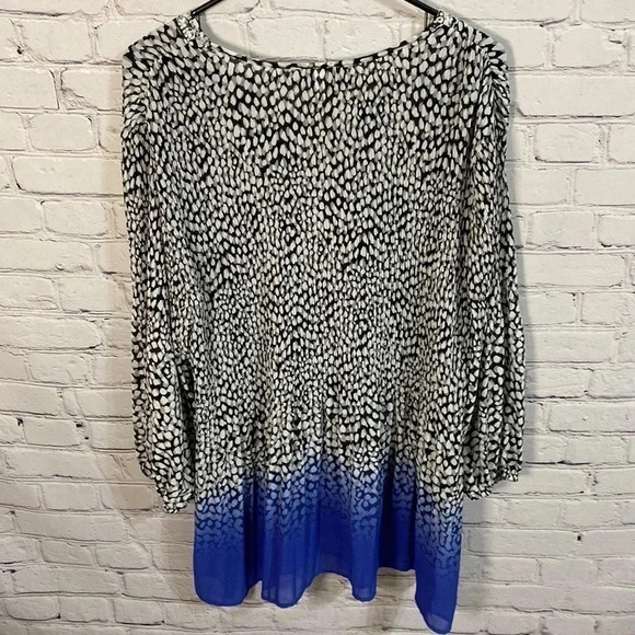 Catherines Black Blue Crystal Pleated Embellished  Nevkline Two Tone Blo… - Picture 7 of 7